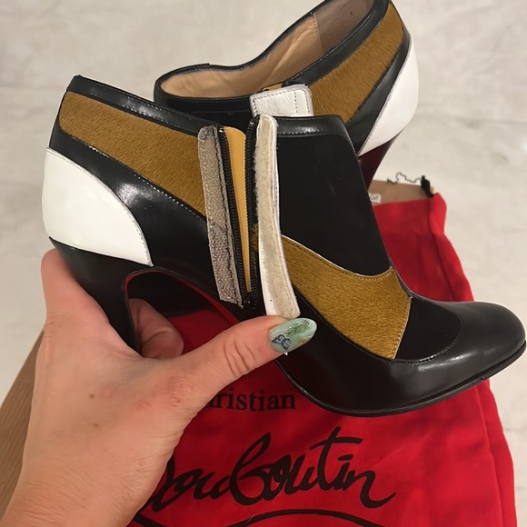 Christian Louboutin Pierced Ankle Bootie 37 / 7 - Picture 6 of 10